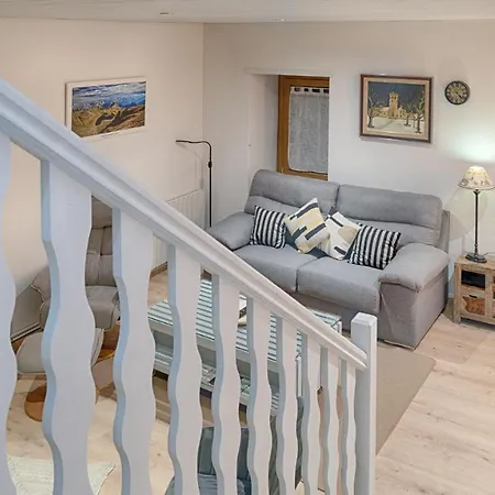 Σαλέ Saplan Real Estate Montcorbison Les Bordes