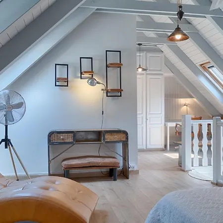 Saplan Real Estate Montcorbison Chalet *
